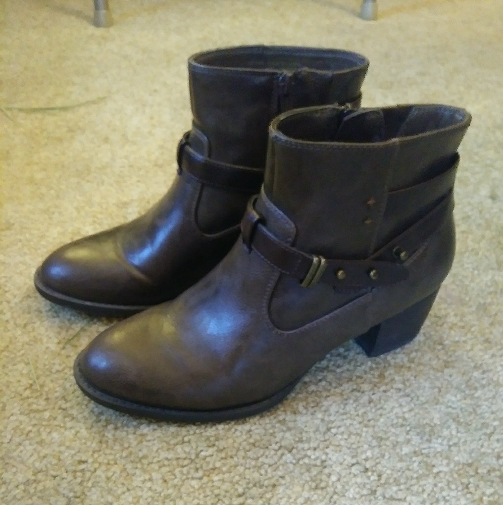 Ankle boots